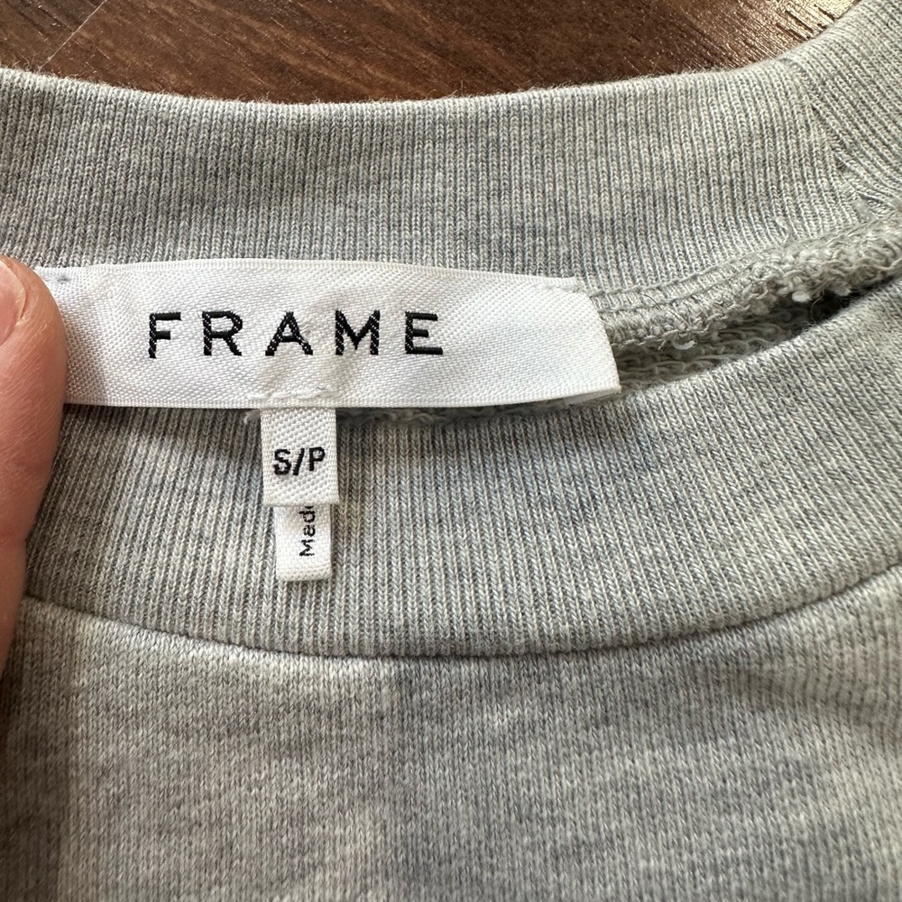 FRAME Scalloped Hem Crew Neck
Sweatshirt Sz SP Bishop Sleeve Cotton
Gray - Picture 5 of 10